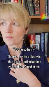 Veronica Roth's Instagram, Twitter & Facebook