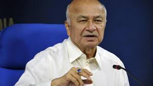 The gorgeous starkid is said to be in a steady relationship with veer pahariya, grandson of former union minister sushil kumar. Lok Sabha Elections 2019 Congress S Sushilkumar Shinde Says Bjp Tried Poaching Him His Daughter Hindustan Times