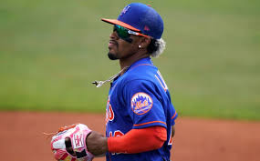 Francisco lindor signed a 1 year / $22,300,000 contract with the new york mets, including $22,300,000 guaranteed, and an annual average salary of $22,300. Bwef Wct4l58mm