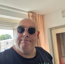 Hej guys when there where 2 taps at Brussels they sing something but what ?  I'm from the flemish part of belgium i can't speak any french