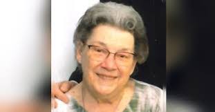 Martha Summers's Instagram, Twitter & Facebook