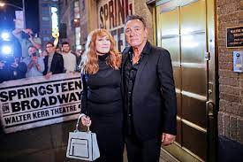 Hier finden sie alle informationen zu bruce springsteen. Bruce Springsteen Gibt Broadway Debut News Orf At