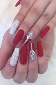 Pin On Stayglam Beauty Red nails with animal print and gold details, for ladies who like to experiment.