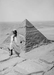 a man on the top of the 455 foot pyramid of khufu egypt museum pyramids egypt egypt