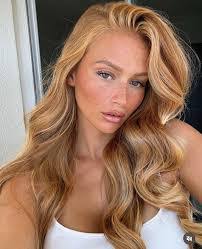 Carly Stringer's Instagram, Twitter & Facebook