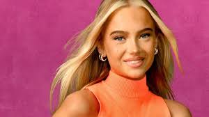 Emma ellingsen is famous for posting challenges, q&a, makeup tutorials, storytime, and smike, etc on her personal youtube channel. Picture Of Emma Ellingsen