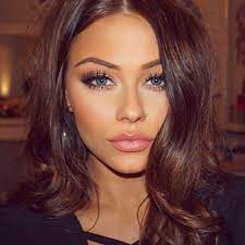 Brown hair provides a warm foil for the icy tones in blue eyes, making the blue look more vivid and alive. Blue Eyes Hair Makeup Hair Styles Makeup Looks
