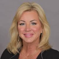 Amanda Bostick's Instagram, Twitter & Facebook