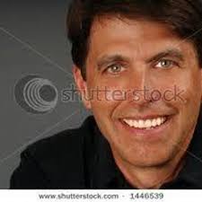 Russell Bronson (@moneyblogg)