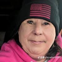 Shona Hall's Instagram, Twitter & Facebook