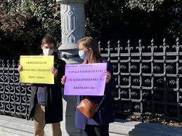 Les cas d'infection au covid se sont multipliés de manière importante dans les écoles, tant au nord. Covid 19 Le Comite De Concertation Est En Cours De Legers Assouplissements Attendus