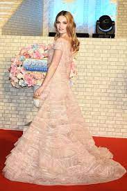 I loved all the princess films and i grew up with them. Lily James Best Princess Style On The Cinderella Red Carpet