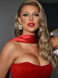 Feeling like me, but better 💫 absolutely loved this glam! @mab.byma  @alas.byma Photo: @ricardomarcanoo H&M: @makeupbylouisernest Dress:  @christianmitchellofficial Bronze @suncolortan Skin care/ treatment  @aestheticssanjuan Wellness @dr.riveranazario ...