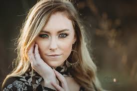 Gina Whalen's Instagram, Twitter & Facebook