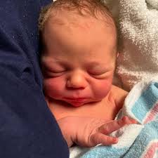 Amanda Rogers (@amandamissmatch) • Instagram photos and videos