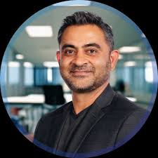 Feeling especially grateful this year for health and my cherished  connections made in my 7+ years at Houlihan Capital. Happy Thanksgiving  from my family to yours! Wishing you a peaceful holiday… |