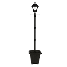 Gama sonic's lamp post also comes in an attractive design that was inspired by metal work in new orleans. Gama Sonic Baytown Bulb Solar Lamp Post With Ez Anchor And Planter Gs 106b Plsg Hoover Fence Co