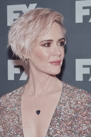 Inoltre, angelina jolie non ha . Sarah Paulson Is The Fucking Supreme She Is So Beautiful Breathe If You Agree