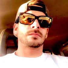 Tammy Quesada's Instagram, Twitter & Facebook