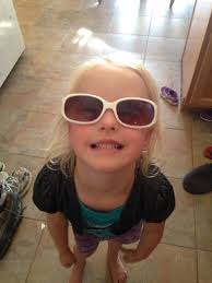 Reno steals glasses from owner