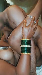 Part 1. Body Oil Massage Turn Into Hard Sex. Desi Bhabhi Full Hard Fuck  avec Harder299, Harder299 par Harder 299: Vidéo Porno Ménagère, Gros seins  naturels, Indiennes, Missionnaire, Vidéo maison | ...