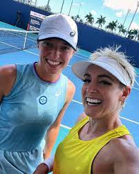 Wiemy, jakie pieniądze zarobi polka za. Dawid Zbik On Twitter Iga Swiatek I Bethanie Mattek Sands Gif Tennis Gifs Damyiasy Https T Co F9wu628oee Twitter