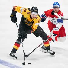 Hier spielen die gruppenersten gegen die viertplatzierten der anderen gruppe. Eishockey Wm 2021 Wegen Corona Um Zwei Wochen Nach Hinten Verlegt