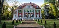 Das haus schnede wurde 1908 vom südamerikanischen konsul wiedenbrüg erbaut, der für dieses unterfangen eigens steine aus england bis nach hoopte. Haus Schnede Haus Schnede In Der Luneburger Heide