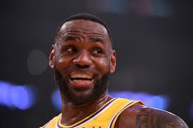 It made the lebron james is making the neckbeard great again. Nba World Reacts To Lebron James Pic That Has Him Looking Like An Adorable Old Man Sportsnaut