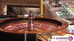 Ils connaissent par cœur les trois niveaux aux couloirs feutrés du plus gros casino de france en termes de chiffre d'affaires. Kurhaus Baden Baden Wird Zum Impfzentrum Rien Ne Va Plus Im Casino