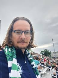 Harry Castleman's Instagram, Twitter & Facebook