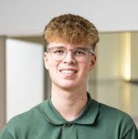 Kim Eberle's Instagram, Twitter & Facebook