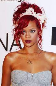 kuhle rihanna rote frisur mit pony frisur pony rihanna rihannaredfrisur mit pony frisur kuhle rih frisur hochgesteckt rotharige madchen hochsteckfrisur