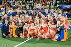 Dat is een hockey elftal. Speelsters Nederlands Hockeyteam Met Oranje Vrouwen Wk Selectie