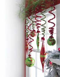 There are so many ideas and styles to choose ! 40 Stunning Christmas Window Decorations Ideas All About Christmas