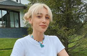 «мне рассказали о том, что я выбрана в качестве новой ведущей, а спустя пять дней я вылетела на съёмки в другую страну. Ivleevu Vernuli V Shou Orel I Reshka Po Prosbe Poklonnikov Repost Rbk Stil