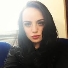 Atenea Goycolea (@atissgl19)