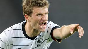 Louis van gaal blickt auf seine bewegte zeit beim fc bayern zurück. Katalysator Muller Is Terug Bij De Duitsers Hij Maakt Elk Elftal Beter Nos