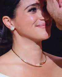 HOW DOES IT FEEL LIKE TO KISS PARK SEO JOON? "Fight For My Way" actreess  Lee Elijah reveals in a interview that french kissing with the actor was  surprising. She said she