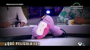 El juego de adivina la película es perfecto para compartir y divertirse en familia. El Divertido Juego De Trancas Y Barrancas Para Adivinar Las Peliculas Con Mimica