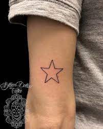21 Erstaunliche Sterntattoos Und Ideen Fur Frauen Carolyn Blog Star Tattoos Tattoos Tattoos For Kids