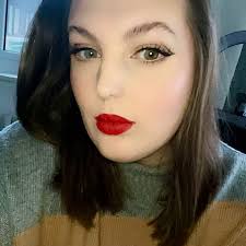 Elizabeth Louise Rose Pollard (@lizzielouiserose)