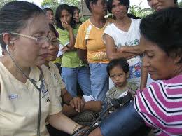 Join in a Standing Ovation as we honor Jimmy and Susan Simmons March 2, 2013