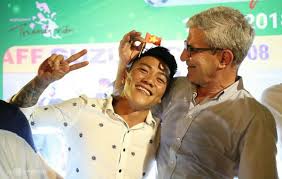 Thể thao 247 cập nhật liên tục tin tức, lịch thi đấu aff cup của đt việt nam, bxh, thông tin bên lề giải vô địch bóng đá đông nam á 2021. Ga Chiáº¿n Nguyá»…n Quang Háº£i Va Vinh Quang Sau Nhá»¯ng Giá»t NÆ°á»›c Máº¯t Vnexpress Thá»ƒ Thao