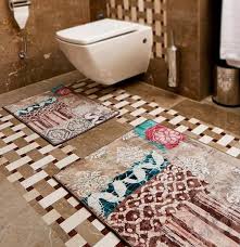 renkli ve enerjik banyolar icin hali paspas modelleri dekorblog halilar banyo paspas