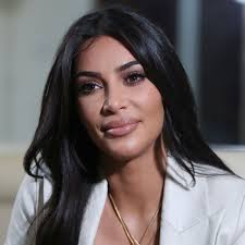 Kimberly noel kardashian west (born october 21, 1980) is an american media personality, socialite, model, businesswoman, producer, and actress. Kim Kardashian Und Der Paris Uberfall Zehn Hollische Minuten Der Spiegel