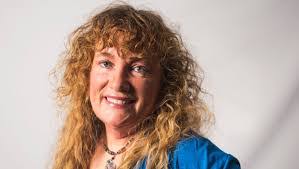 Trisha Bowden's Instagram, Twitter & Facebook