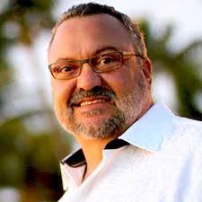 Deena Kaminski's Instagram, Twitter & Facebook