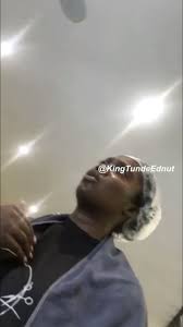 Popular singers, tiwa savage and seyi shay, have been involved in a fight in a salon in lagos. A0gipyqwp0utjm
