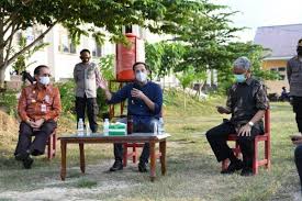 Menteri Nadiem Kaget Gaji Guru Honorer Rp100 300 Ribu Per Bulan